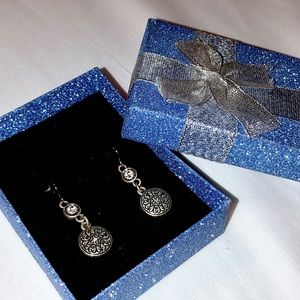 Lia Sophia Earrings with Box